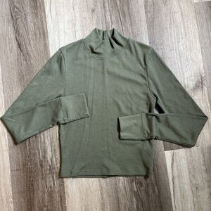 🌟Green Mock Neck Shirt🌟